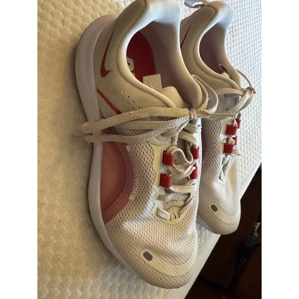 NWOB Women's Size 10 Nike React Escape RN 2 Running Shoe LT Orewood SB18